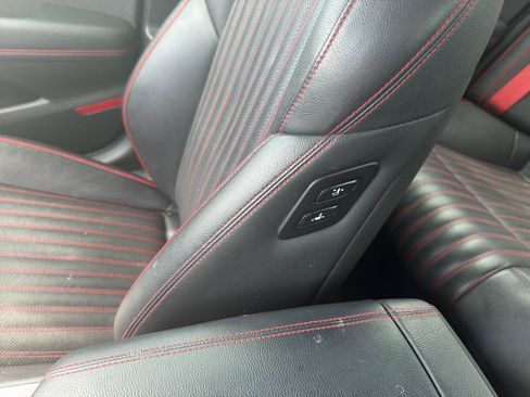 Used 2023 Genesis G70 2.0T w/ Sport Prestige Package RWD image 7