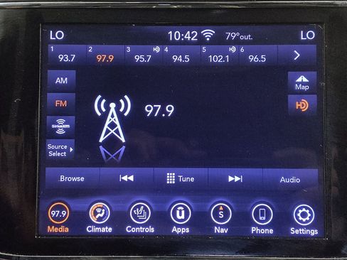 Used 2020 Jeep Grand Cherokee Altitude RWD image 25