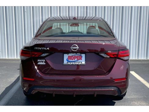 Used 2025 Nissan Sentra SV FWD image 4