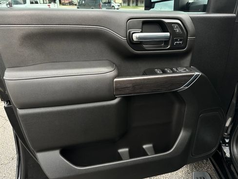 Used 2022 Chevrolet Silverado 2500 LTZ AWD/4WD image 11