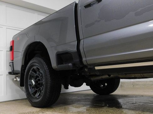 Used 2025 Ford F250 Platinum image 9