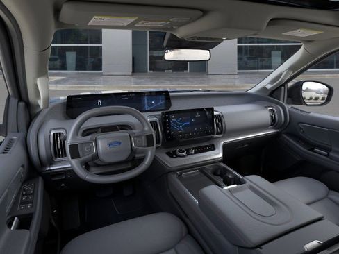 New 2025 Ford Expedition Max Active image 10