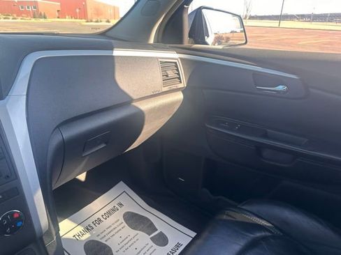 Used 2009 Chevrolet Traverse LT image 23
