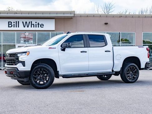 Used 2025 Chevrolet Silverado 1500 LT Trail Boss w/ Protection Package AWD/4WD image 1