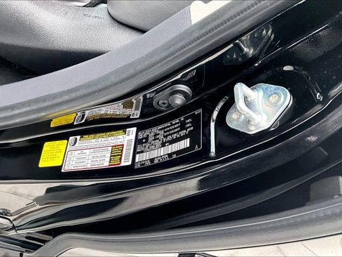 Certified 2022 Toyota Sienna XLE image 18