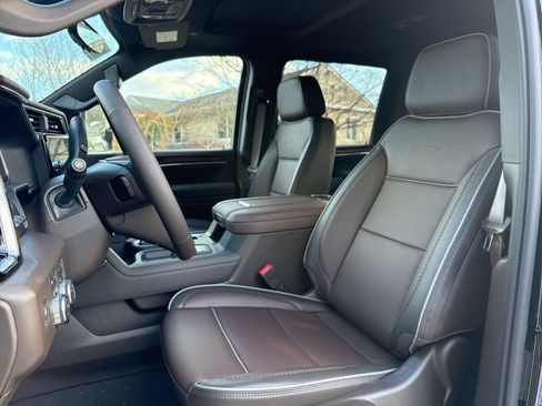 New 2026 GMC Sierra 3500 Denali w/ Denali Reserve Package image 13