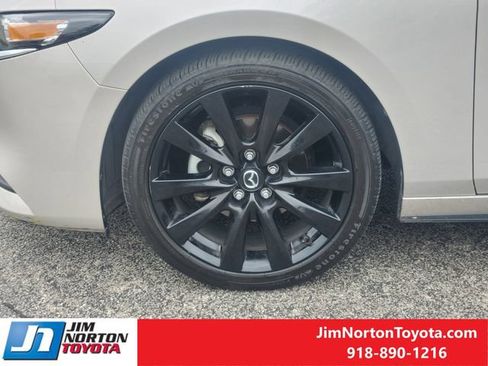Used 2024 MAZDA MAZDA3 s FWD image 13