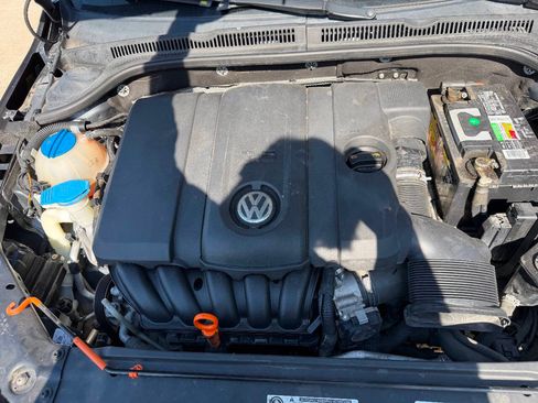 Used 2013 Volkswagen Jetta SE FWD image 18