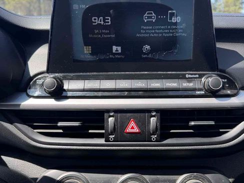 Used 2020 Kia Forte LXS image 8