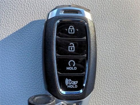 Used 2022 Hyundai Kona Limited w/ Winter Weather Package image 28