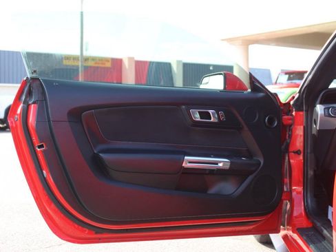 Used 2019 Ford Mustang Coupe w/ Equipment Group 101A RWD image 10