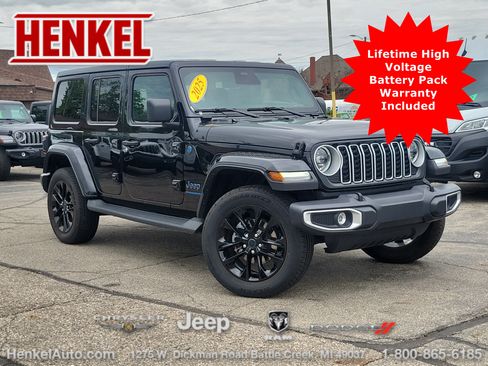 Used 2025 Jeep Wrangler Unlimited Sahara AWD/4WD image 1