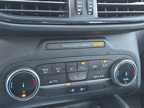 Certified 2024 Ford Escape ST-Line image 18