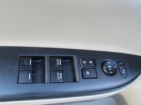 Used 2015 Honda Accord EX-L image 35