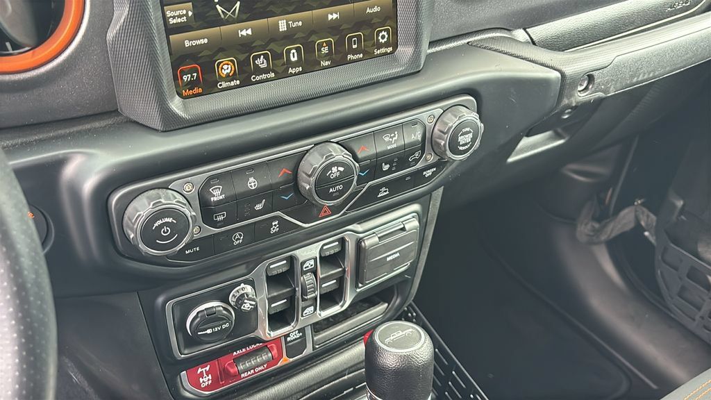 Used 2023 Jeep Gladiator Mojave w/ Cold Weather Group AWD/4WD image 20