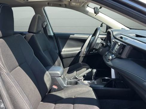 Used 2016 Toyota RAV4 XLE AWD/4WD image 24
