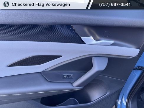 New 2026 Volkswagen Tiguan SE R-Line image 25