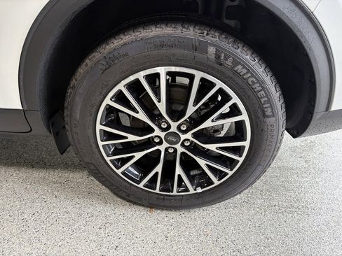 Used 2024 Ford Escape Base w/ PHEV Premium Package image 27