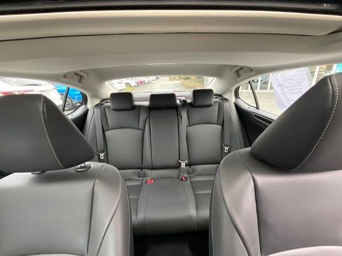 Used 2024 Lexus ES 250 250 image 12