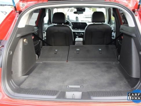 Used 2024 Chevrolet Trax LT w/ LT Convenience Package image 10