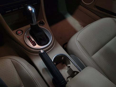 Used 2016 Volkswagen Beetle 1.8T SE image 26