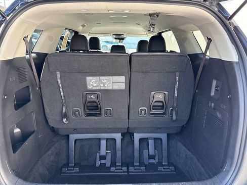 Certified 2025 Kia Carnival FWD image 19