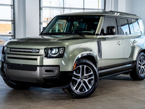 Used 2021 Land Rover Defender 110 X-Dynamic HSE image 2