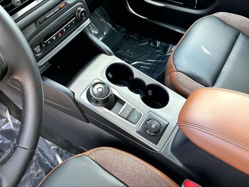 Certified 2025 Ford Bronco Sport Outer Banks w/ Outer Banks Tech Package+ AWD/4WD image 22