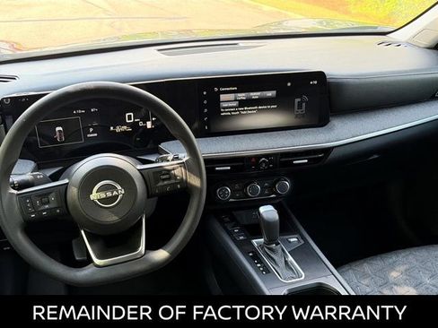 Certified 2025 Nissan Kicks SV FWD image 5
