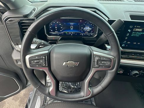 Used 2023 Chevrolet Silverado 1500 RST w/ Z71 Off-Road Package image 18