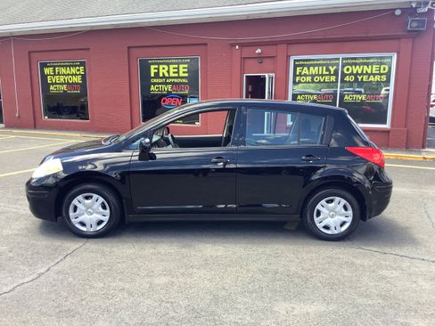 Used 2012 Nissan Versa 1.8 S w/ Plus Pkg FWD image 4