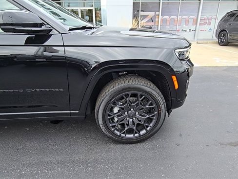 New 2025 Jeep Grand Cherokee Summit image 10