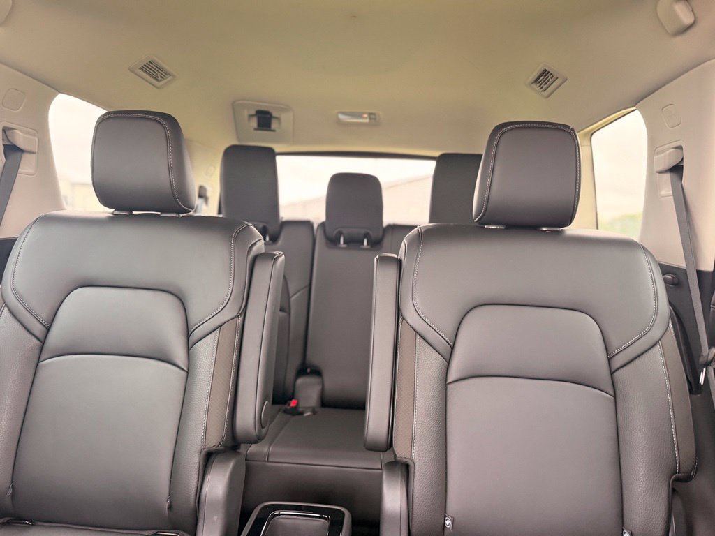 Certified 2025 Nissan Pathfinder SL w/ SL Premium Package AWD/4WD image 10