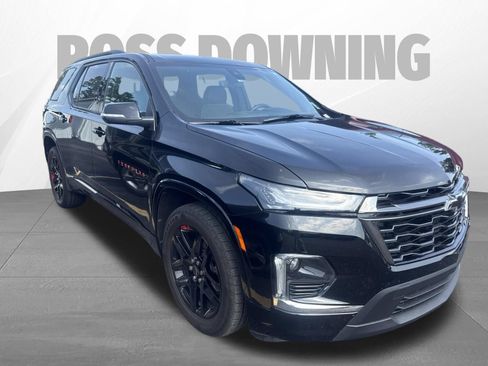 Used 2022 Chevrolet Traverse Premier w/ Redline Edition FWD image 3