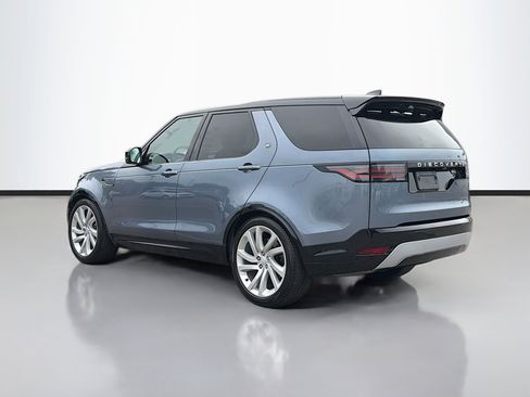Used 2023 Land Rover Discovery Metropolitan Edition image 3