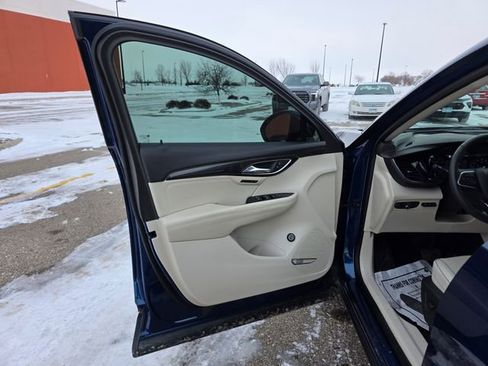 Used 2022 Buick Envision Essence w/ Technology Package I image 4