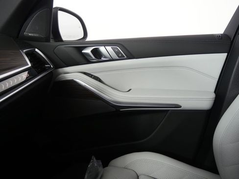 Used 2026 BMW X5 xDrive40i image 23