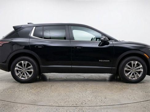 Used 2025 Chevrolet Equinox LT FWD image 11
