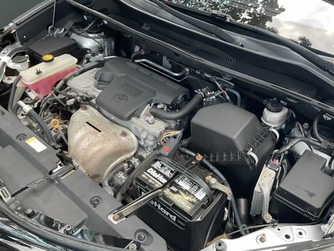 Used 2016 Toyota RAV4 XLE AWD/4WD image 29