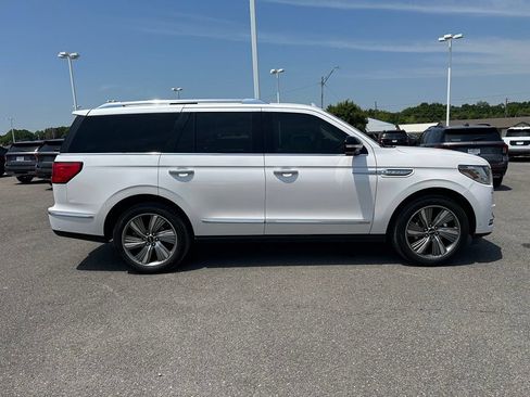 Used 2018 Lincoln Navigator Reserve w/ Technology Package AWD/4WD image 4