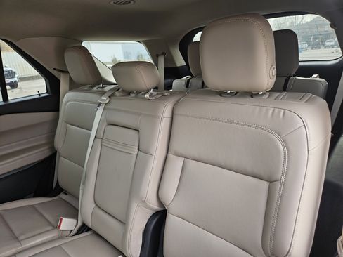 Used 2020 Ford Explorer XLT w/ Equipment Group 202A image 27