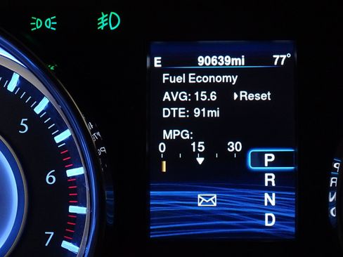 Used 2014 Chrysler 300 C w/ Beats Audio Group AWD/4WD image 28