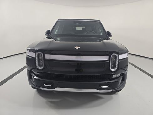 Used 2023 Rivian R1S Adventure image 8