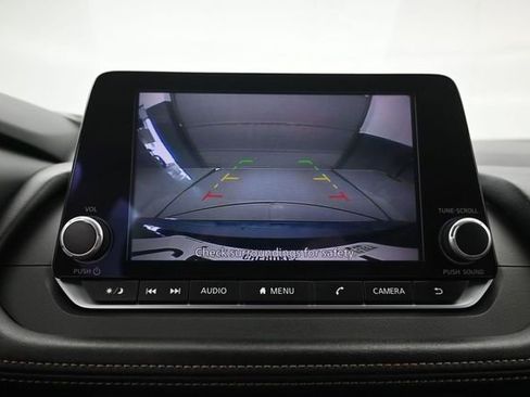 Used 2024 Nissan Rogue SV FWD image 15