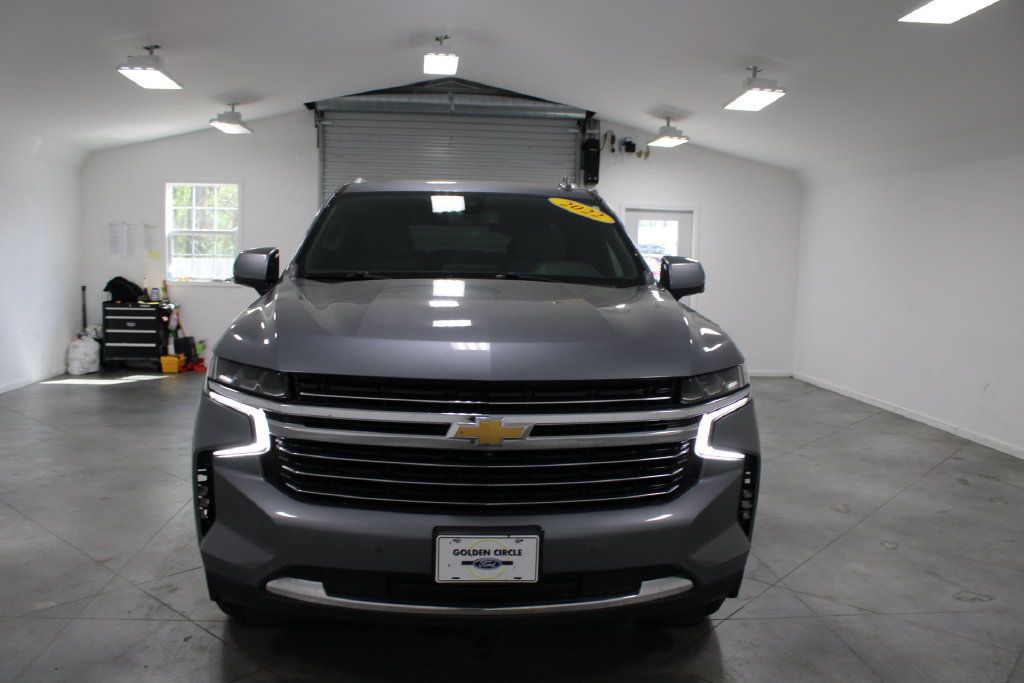 Used 2022 Chevrolet Tahoe LT w/ Luxury Package RWD image 3