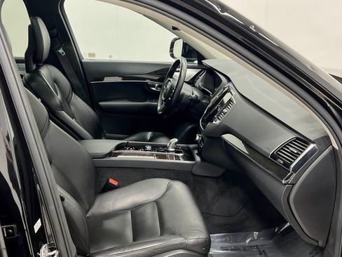 Used 2018 Volvo XC90 T8 Momentum w/ Convenience Package image 36