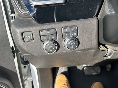 Used 2024 GMC Sierra 1500 SLT image 27