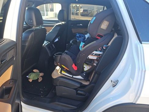 Used 2022 Volkswagen Atlas Cross Sport SEL Premium R-Line image 9