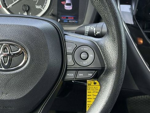 Used 2022 Toyota Corolla LE FWD image 19