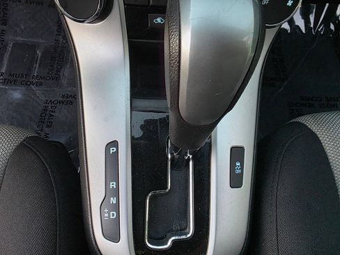 Used 2016 Chevrolet Cruze LS FWD image 30